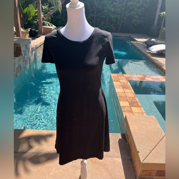 Theory back cut cotton casual dress - Picture 1 of 3